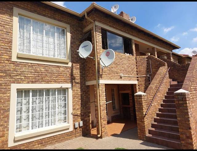 3 BEDROOM APARTMENT FOR SALE IN TERENURE